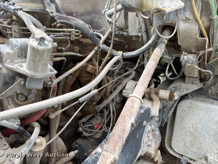 image for item DN6698 1994 Ford LT8000 dump truck