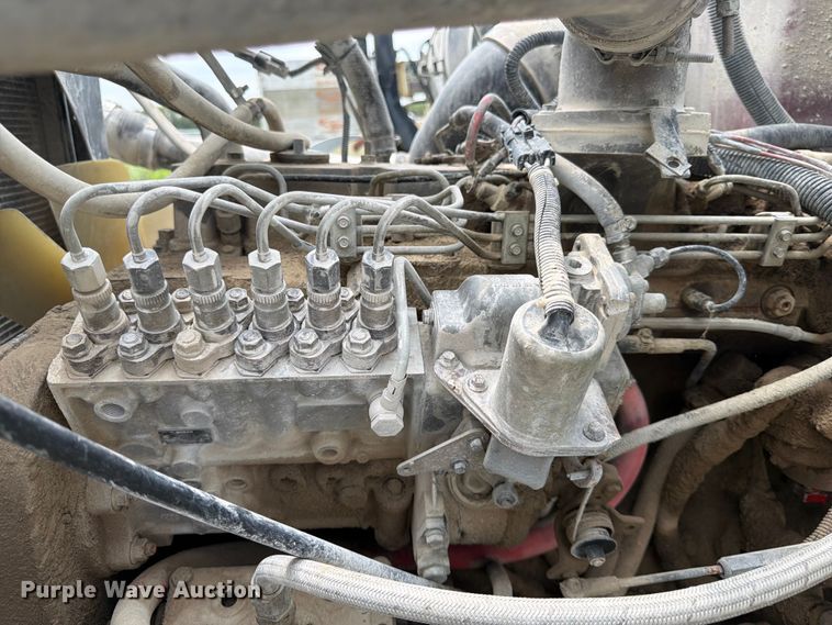image for item DN6698 1994 Ford LT8000 dump truck