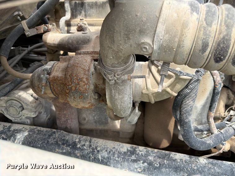 image for item DN6698 1994 Ford LT8000 dump truck