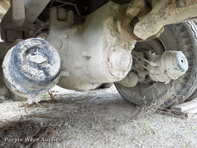 image for item DN6698 1994 Ford LT8000 dump truck