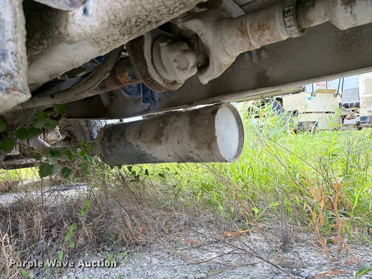 image for item DN6698 1994 Ford LT8000 dump truck