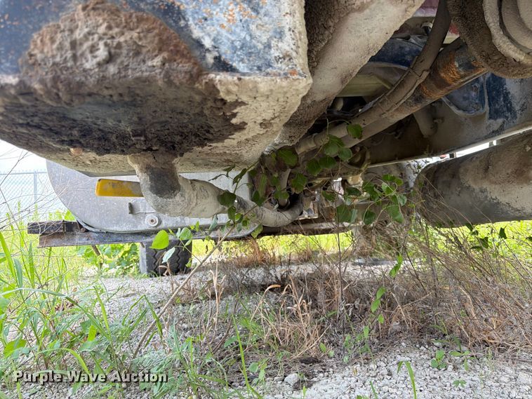 image for item DN6698 1994 Ford LT8000 dump truck