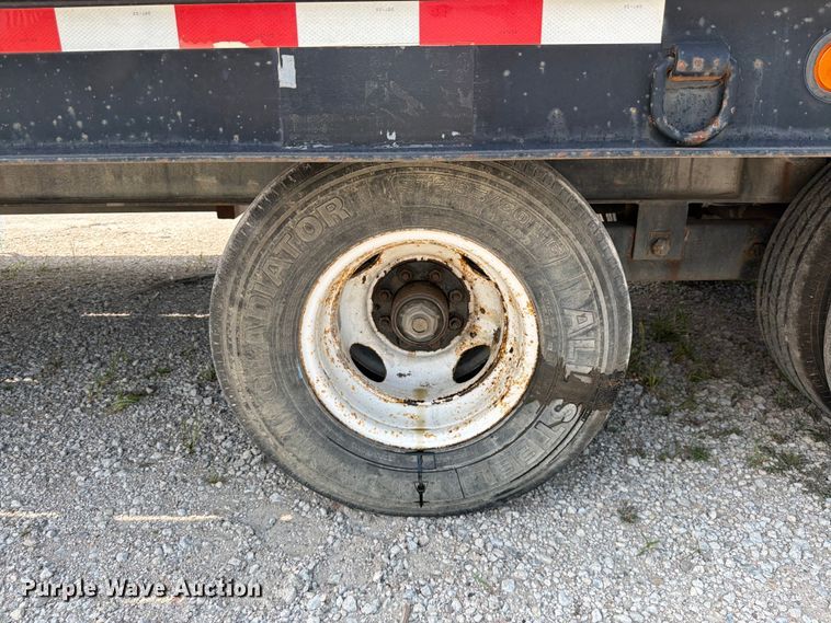 image for item DN6701 2004 Trail-eze TE20T22-3 tilt deck equipment trailer