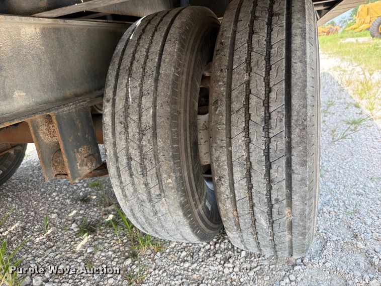 image for item DN6701 2004 Trail-eze TE20T22-3 tilt deck equipment trailer