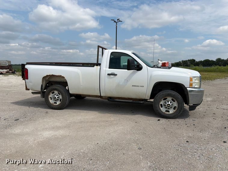 image for item DN6703 2011 Chevrolet Silverado 2500HD pickup truck