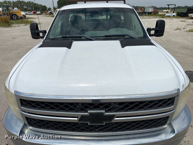 image for item DN6703 2011 Chevrolet Silverado 2500HD pickup truck