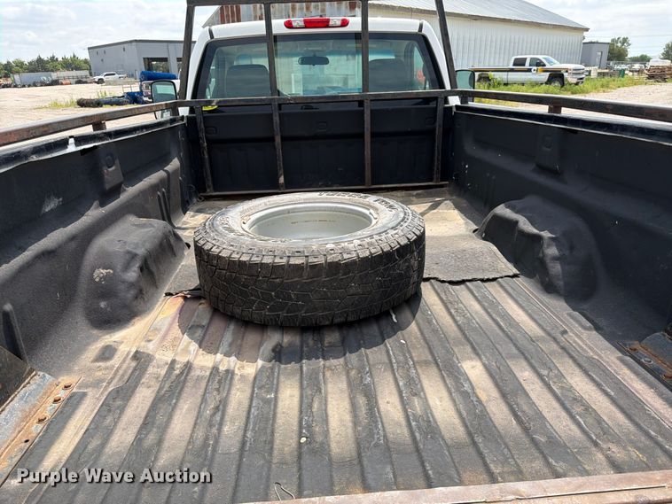 image for item DN6703 2011 Chevrolet Silverado 2500HD pickup truck