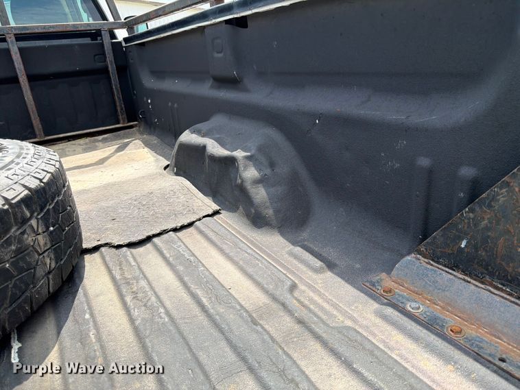 image for item DN6703 2011 Chevrolet Silverado 2500HD pickup truck