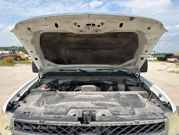 image for item DN6703 2011 Chevrolet Silverado 2500HD pickup truck