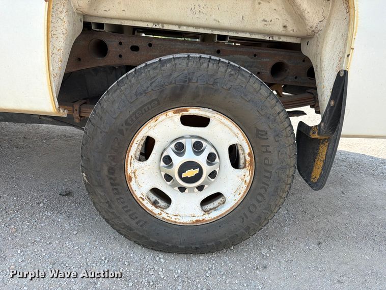 image for item DN6703 2011 Chevrolet Silverado 2500HD pickup truck