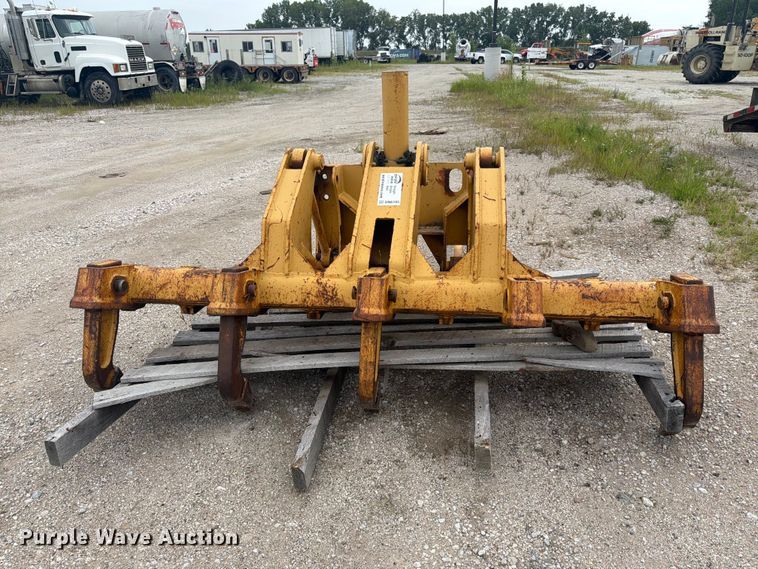 image for item DN6705 2001 Diamond Attachments 140H ripper
