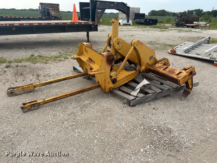 image for item DN6705 2001 Diamond Attachments 140H ripper