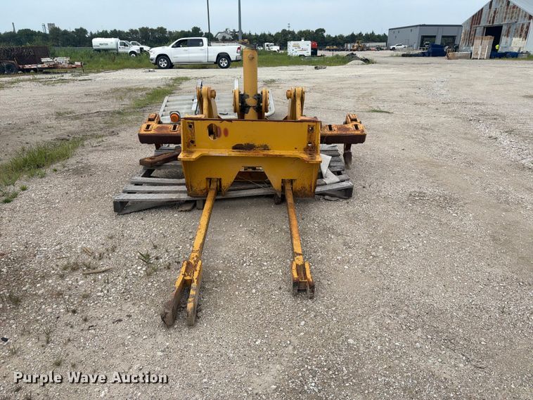image for item DN6705 2001 Diamond Attachments 140H ripper