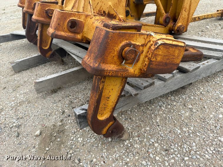 image for item DN6705 2001 Diamond Attachments 140H ripper