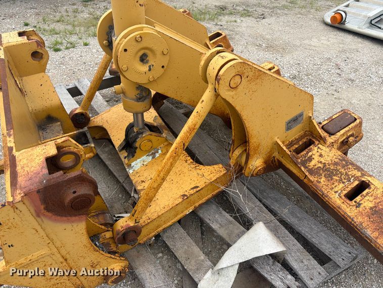 image for item DN6705 2001 Diamond Attachments 140H ripper