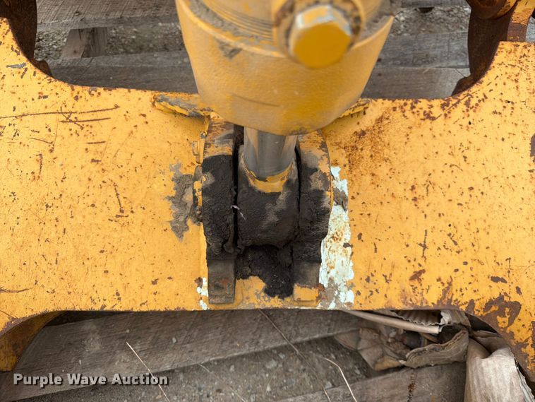 image for item DN6705 2001 Diamond Attachments 140H ripper