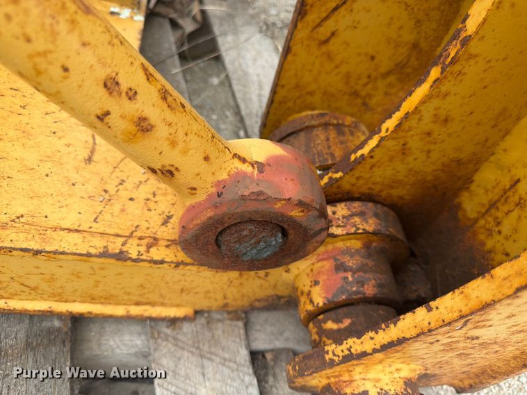 image for item DN6705 2001 Diamond Attachments 140H ripper