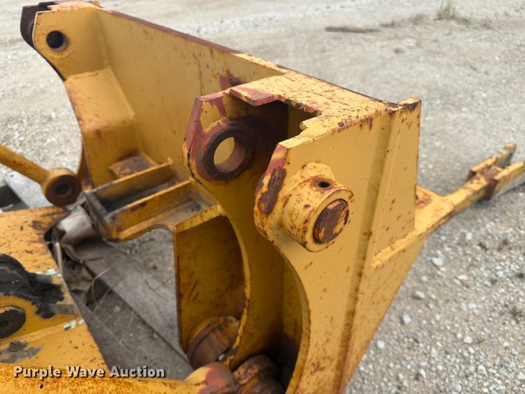 image for item DN6705 2001 Diamond Attachments 140H ripper