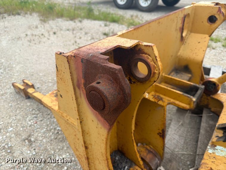 image for item DN6705 2001 Diamond Attachments 140H ripper