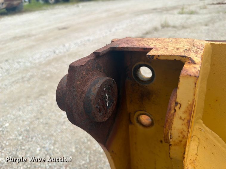 image for item DN6705 2001 Diamond Attachments 140H ripper