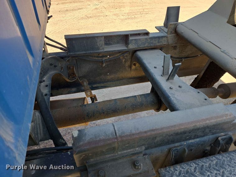 image for item DP8948 1986 Ford LT8000 dump truck