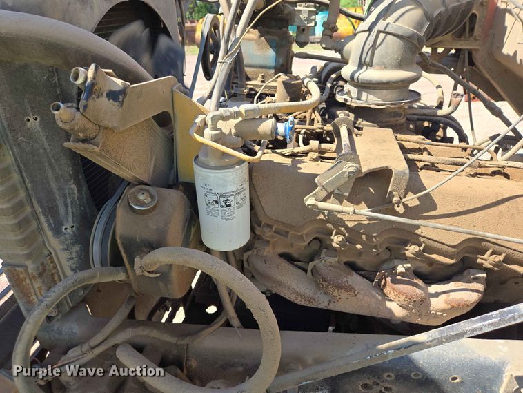 image for item DP8948 1986 Ford LT8000 dump truck
