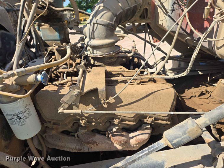image for item DP8948 1986 Ford LT8000 dump truck