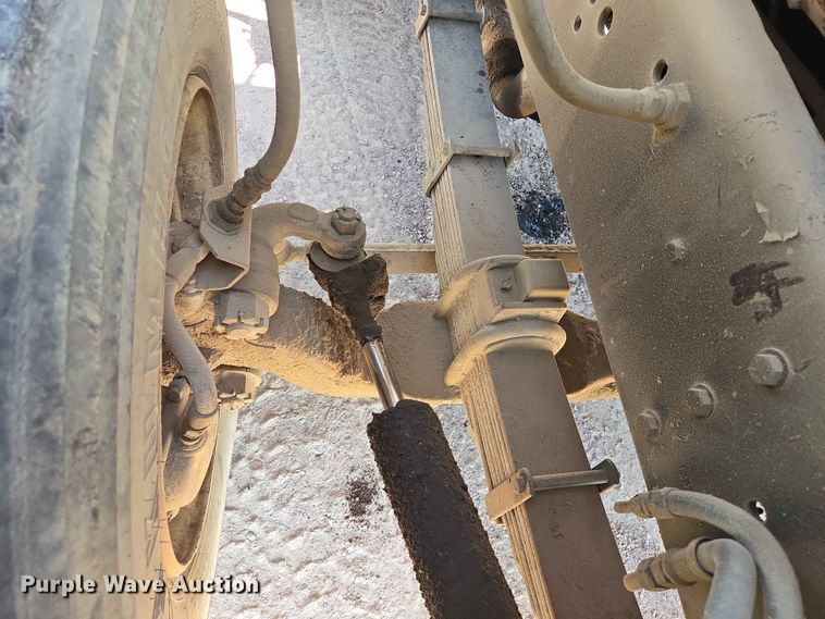 image for item DP8948 1986 Ford LT8000 dump truck