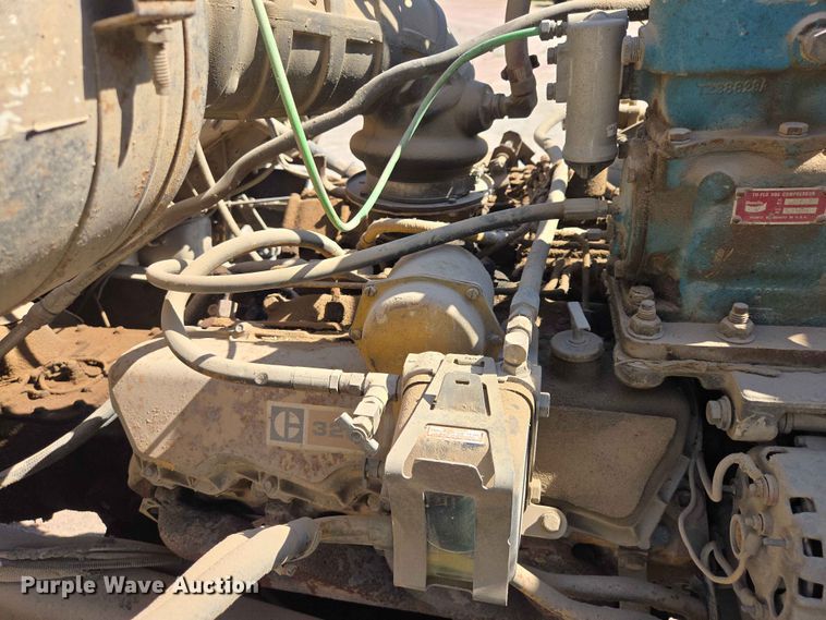 image for item DP8948 1986 Ford LT8000 dump truck