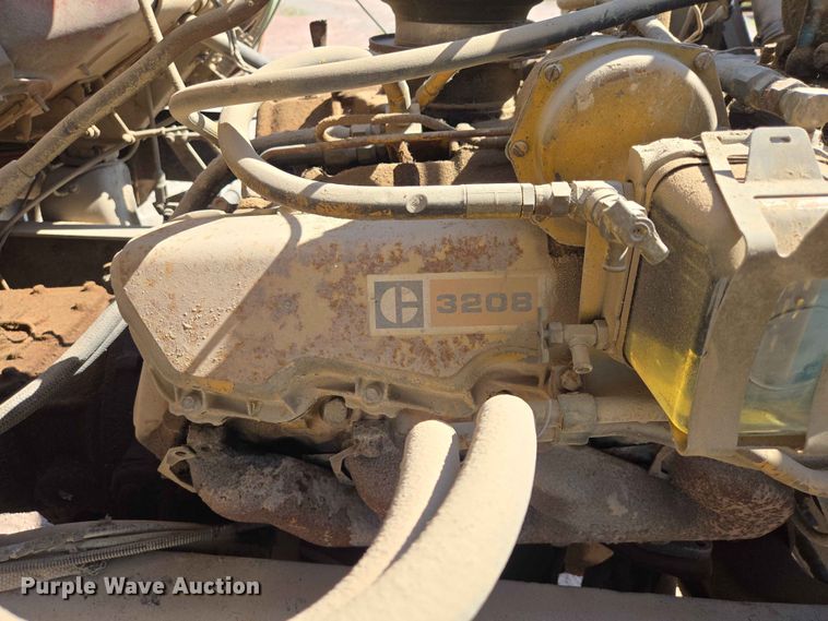 image for item DP8948 1986 Ford LT8000 dump truck