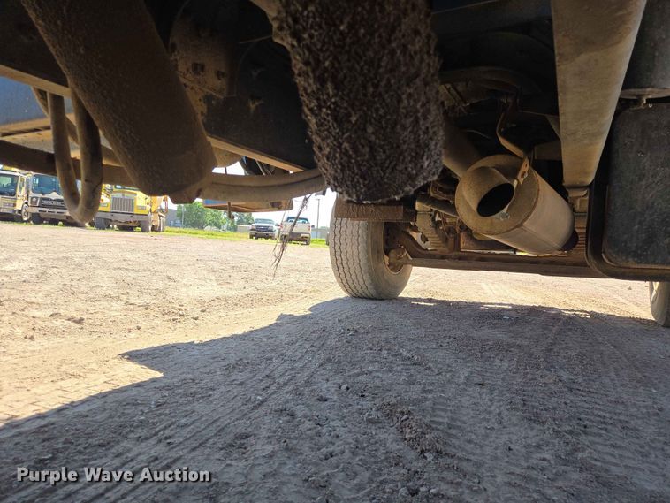 image for item DP8948 1986 Ford LT8000 dump truck