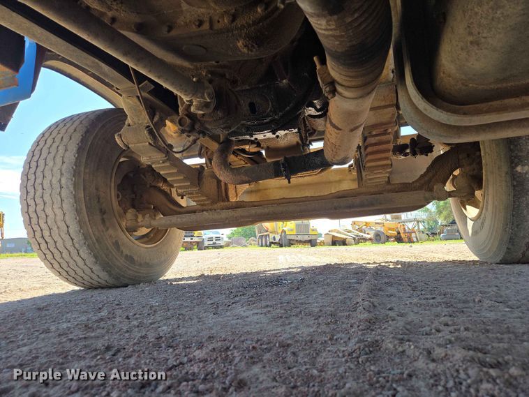 image for item DP8948 1986 Ford LT8000 dump truck