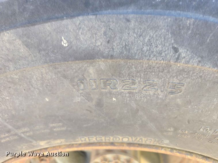 image for item DP8948 1986 Ford LT8000 dump truck