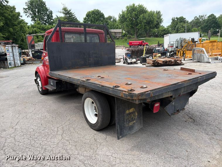 image for item DQ7789 1995 International 4700 flatbed truck