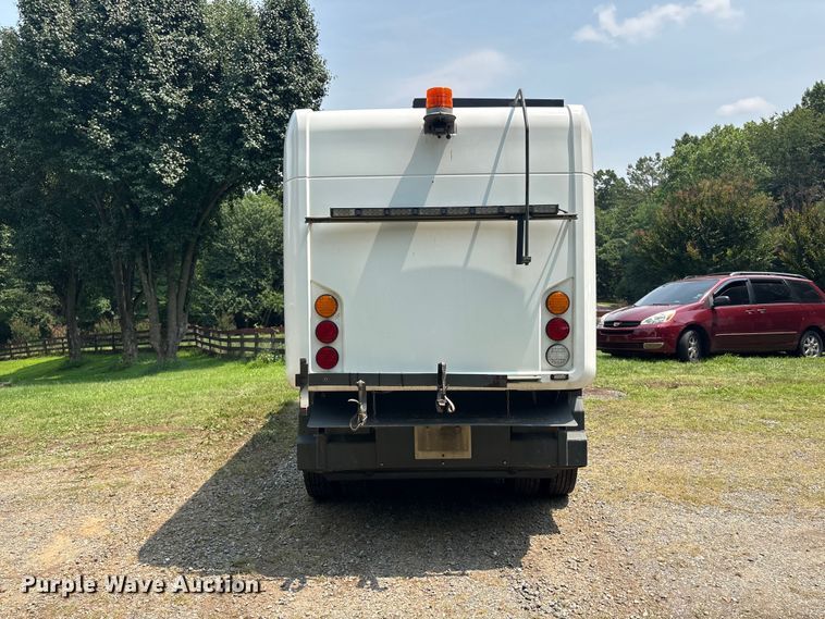 image for item DT2903 2014 Ravo 5 Series 540 street sweeper truck