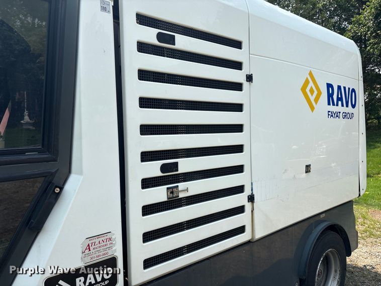 image for item DT2903 2014 Ravo 5 Series 540 street sweeper truck