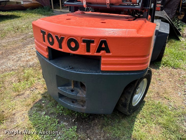 image for item DT2907 1993 Toyota 5FG35 forklift