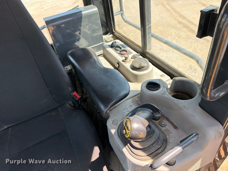 image for item DV2056 2016 Komatsu D61PXI-23 dozer