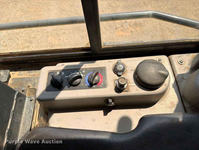image for item DV2056 2016 Komatsu D61PXI-23 dozer