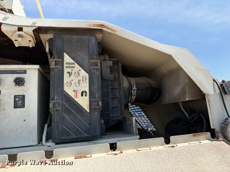 image for item DV2057 Terex CR452 paver