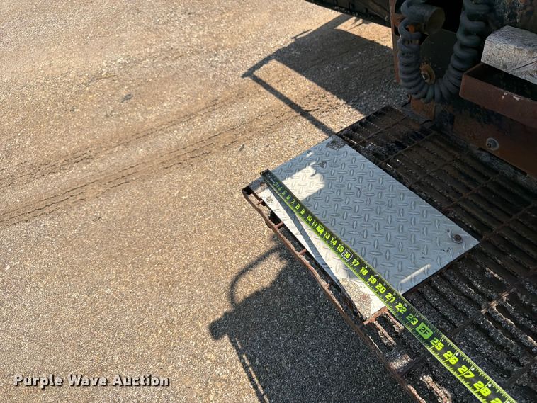 image for item DV2057 Terex CR452 paver