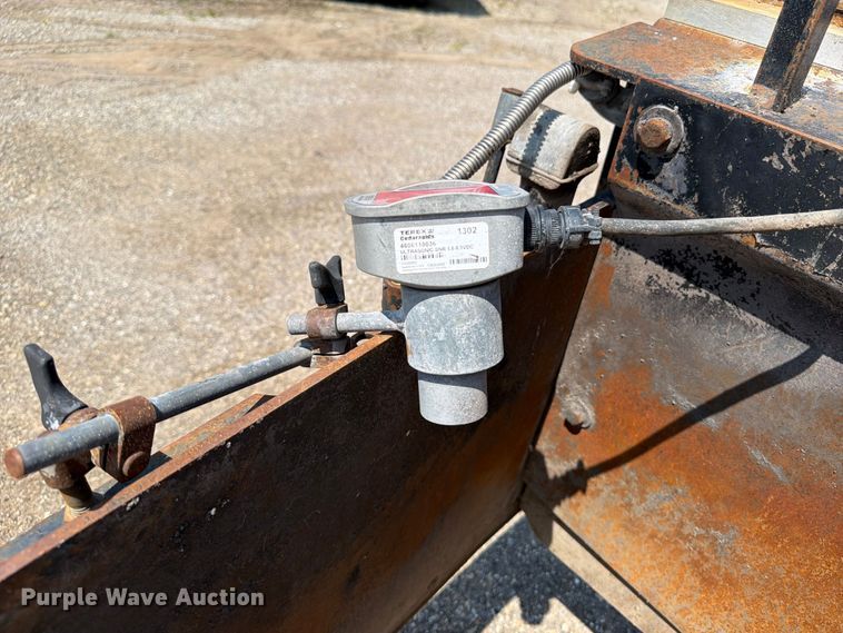 image for item DV2057 Terex CR452 paver