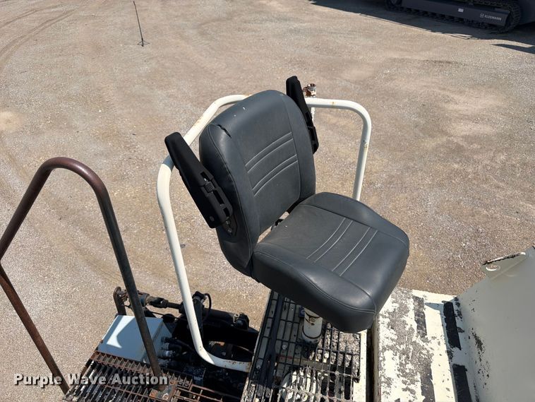 image for item DV2057 Terex CR452 paver