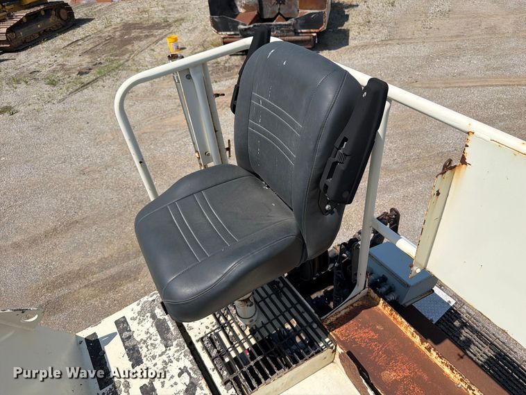 image for item DV2057 Terex CR452 paver