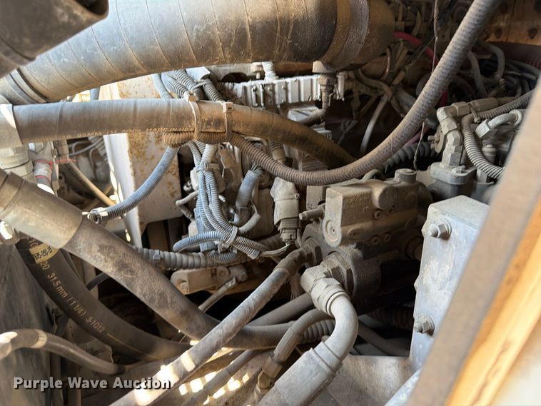image for item DV2057 Terex CR452 paver