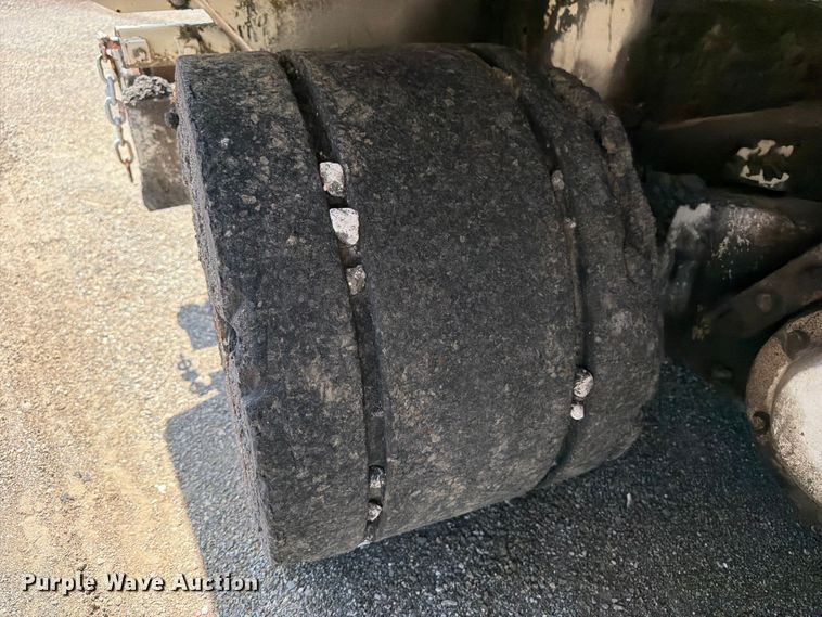 image for item DV2057 Terex CR452 paver