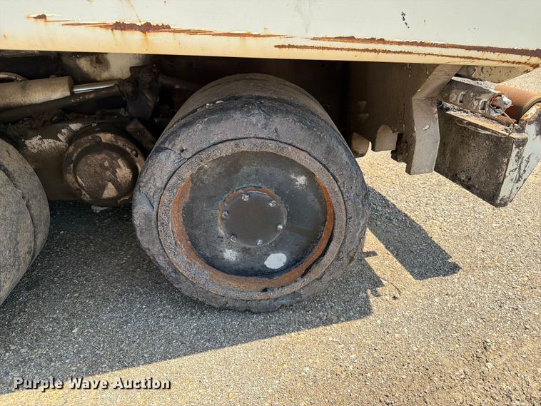 image for item DV2057 Terex CR452 paver
