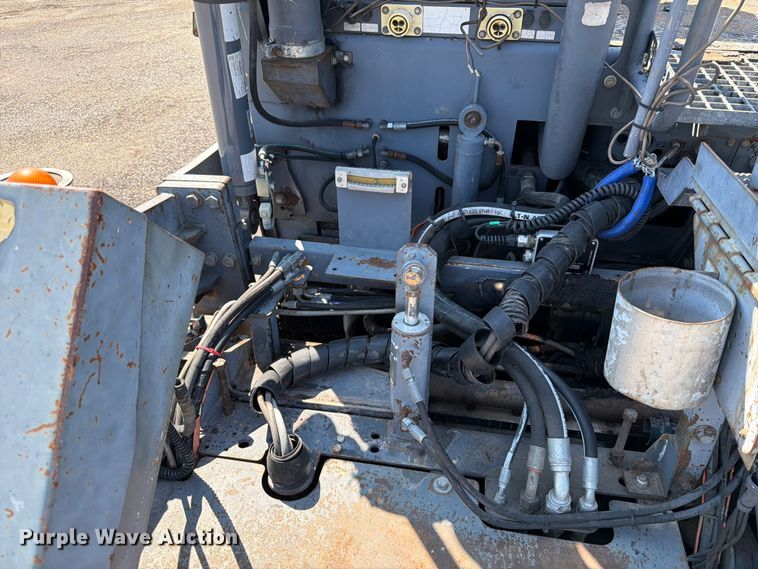 image for item DV2058 Vogele Vision 5203-2 paver