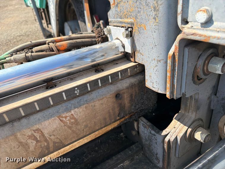 image for item DV2058 Vogele Vision 5203-2 paver