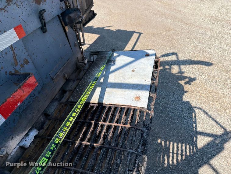 image for item DV2058 Vogele Vision 5203-2 paver
